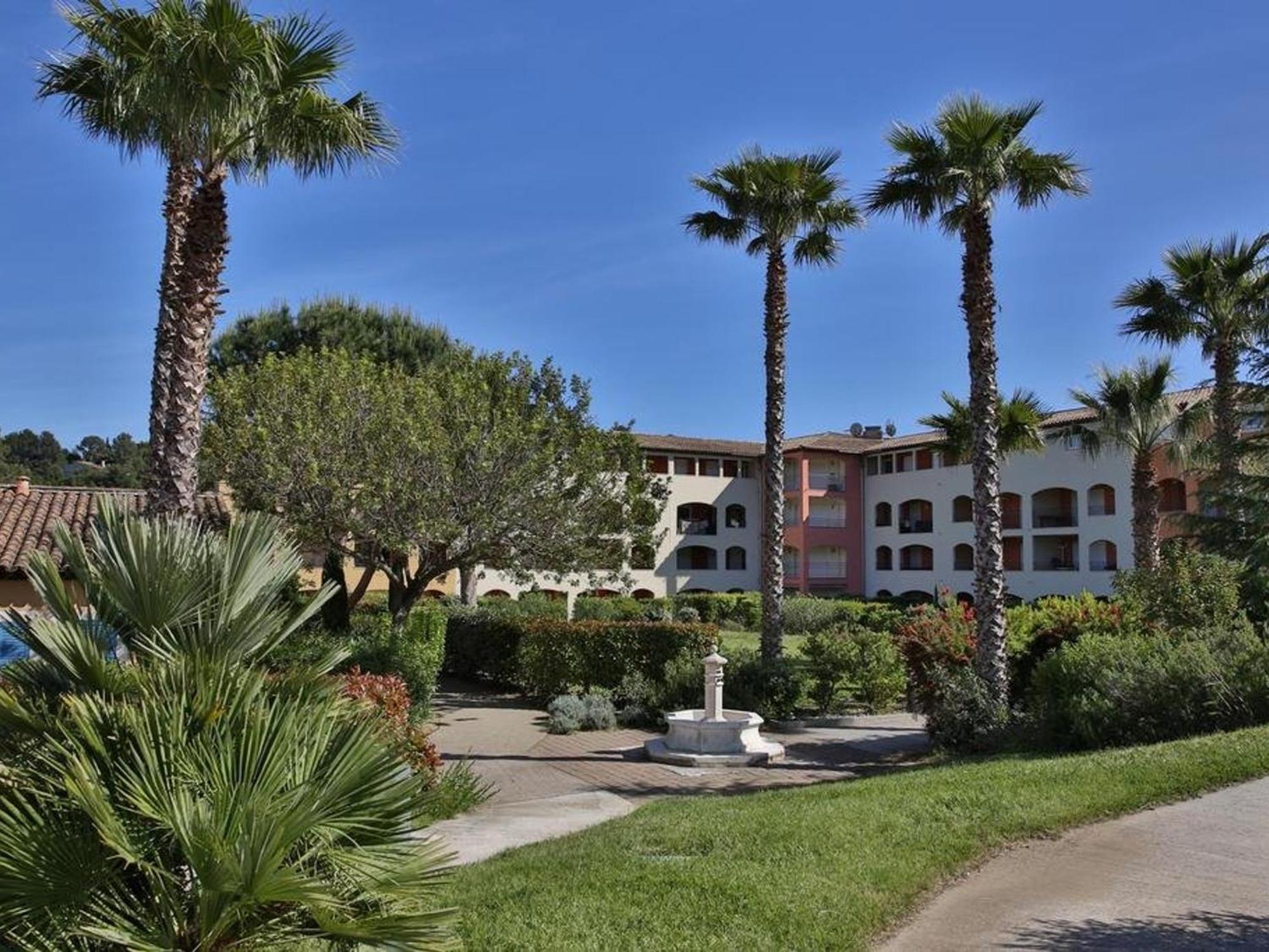 Holiday home 3 Avec Terrasse, Piscine Et Tennis, Climatise - Fr-1-100-350